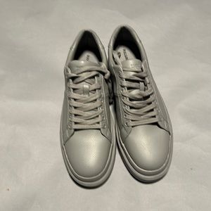 Mens Slip On Sneakers Size 11 gray